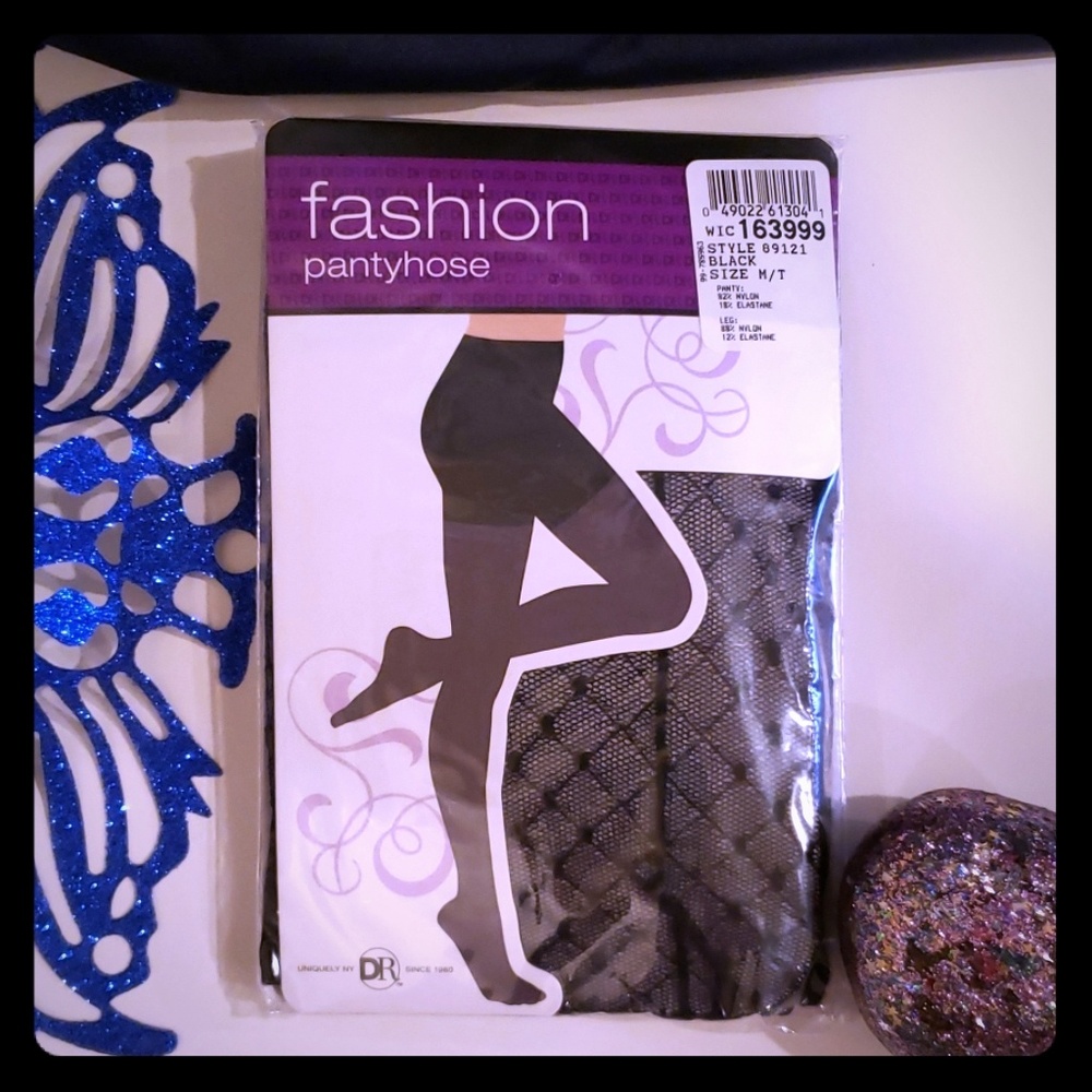 Mesh fishnet panty hose. Control top.